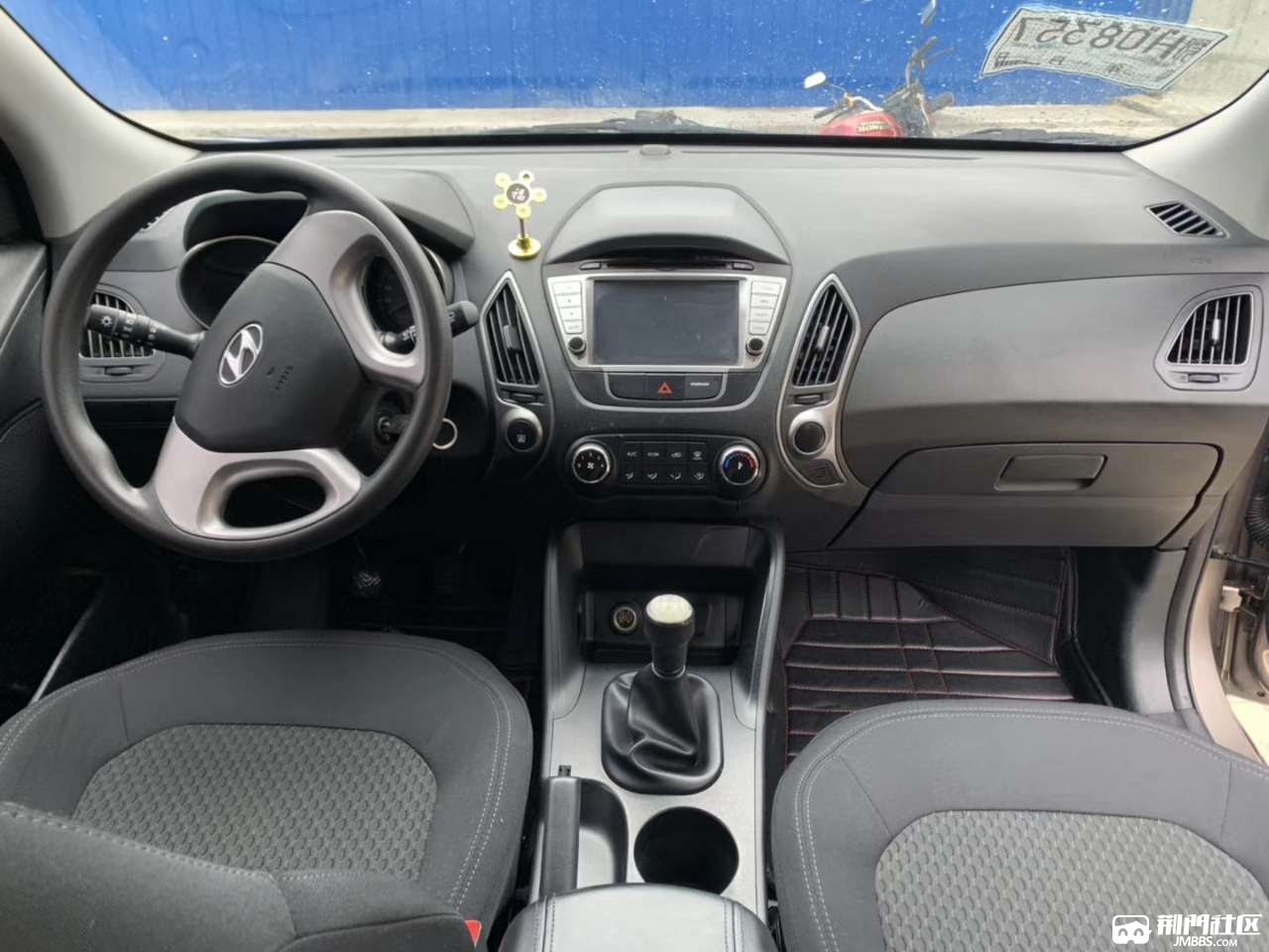 11年上牌现代ix35,2.0l手动挡.