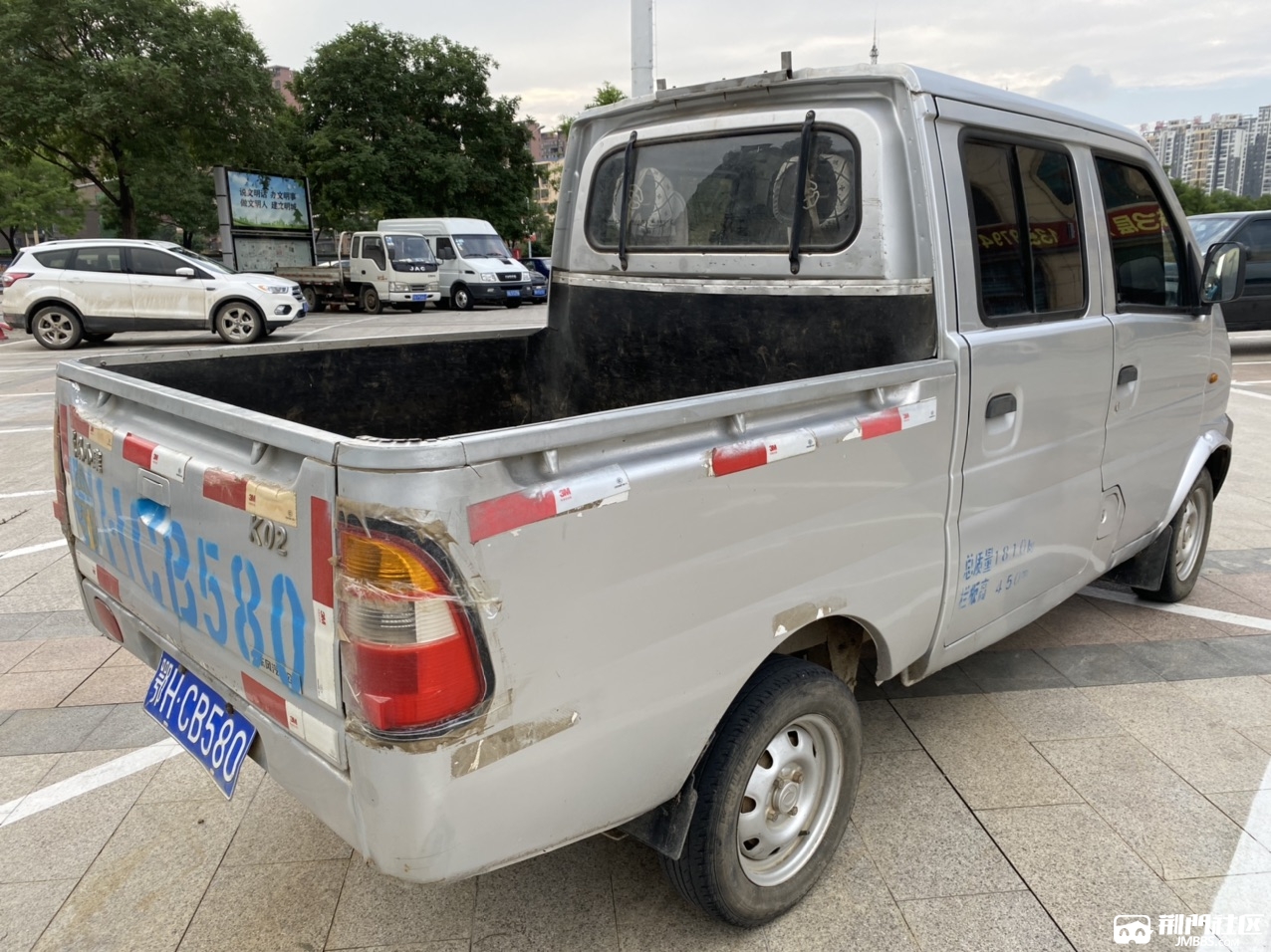 双排小货车,一部手机的价格出售
