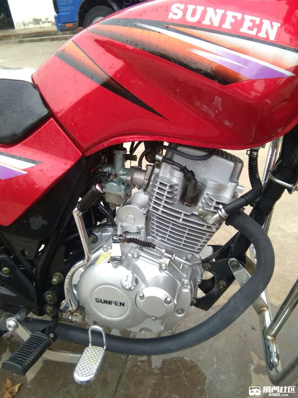 出售准新车珠峰125摩托车