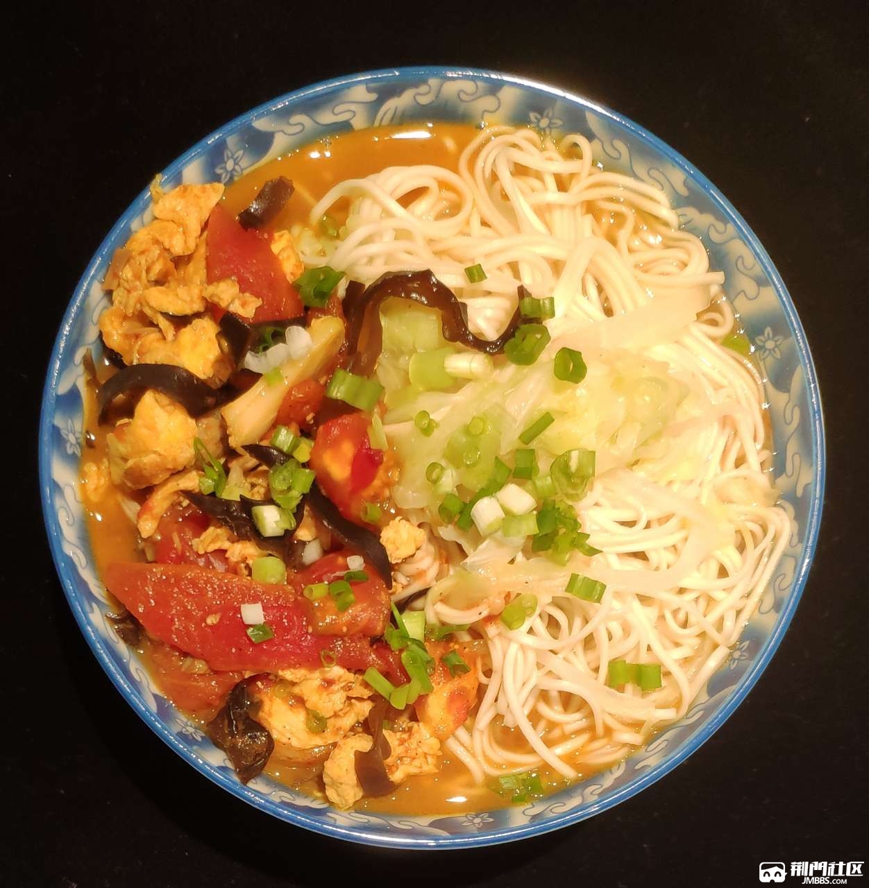 70生日吃寿面面老伴一碗我一碗