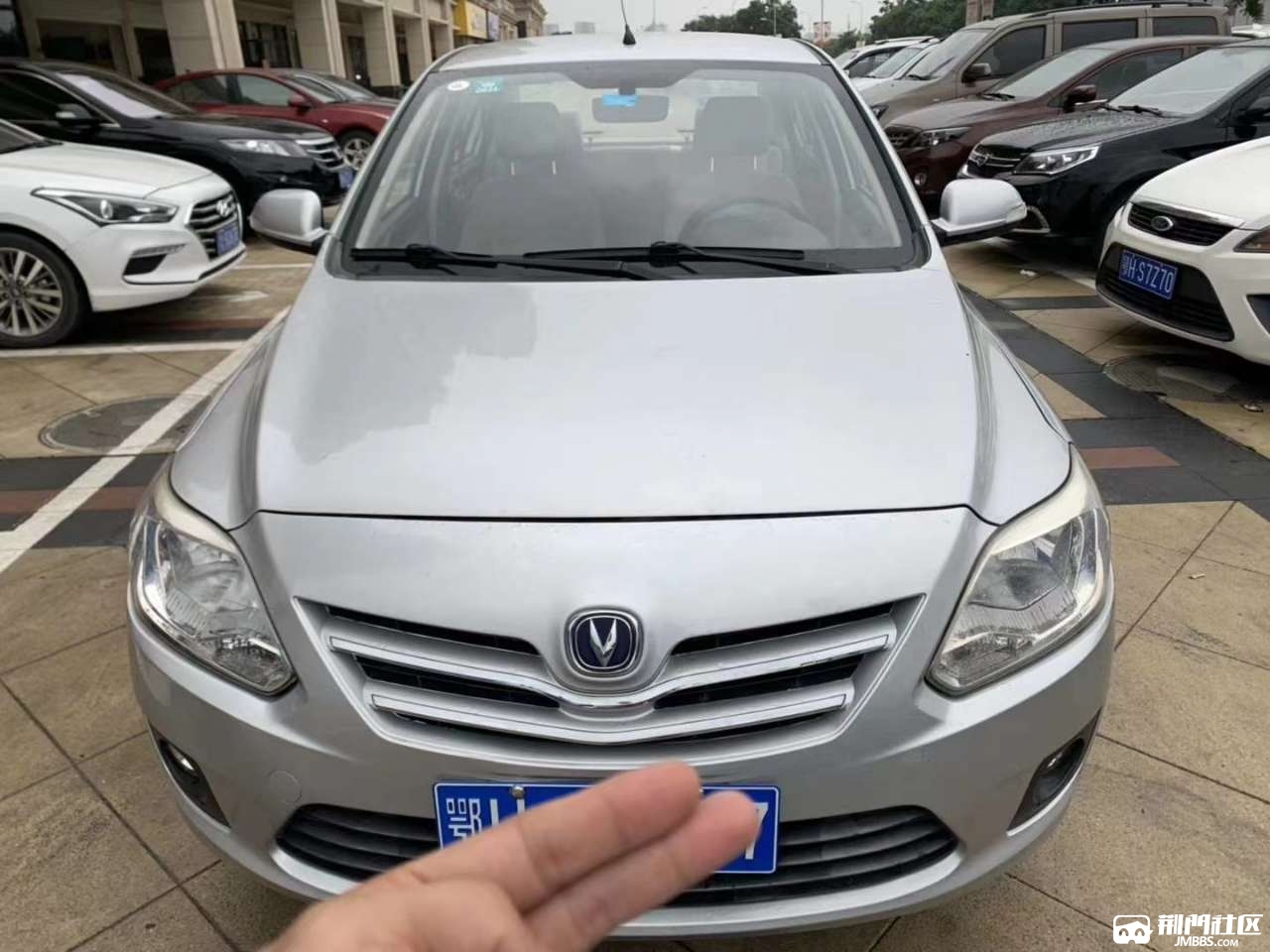 新到13年上牌长安悦翔v3,私家用车保养精细.1.