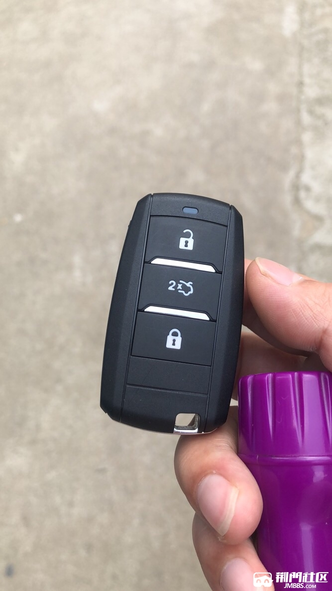 本人丢失一把长安牌汽车钥匙,如下图所示,各位朋友捡