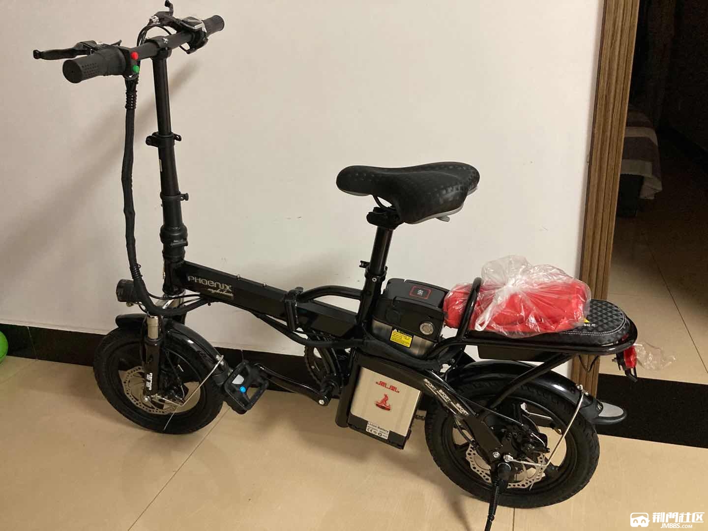 出手折叠电动车