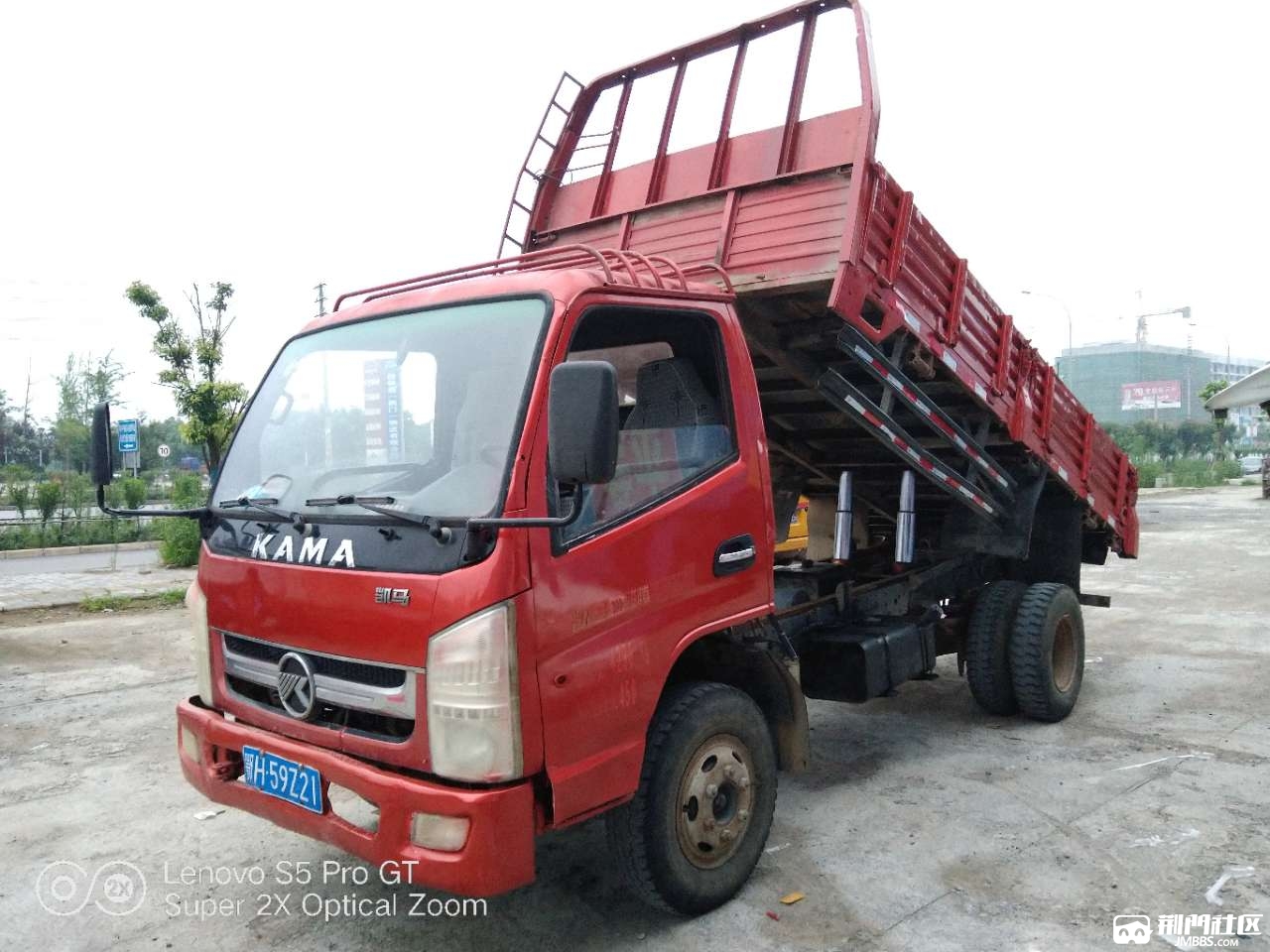 2014年凯马平板自卸4102潍柴发动机断气刹高