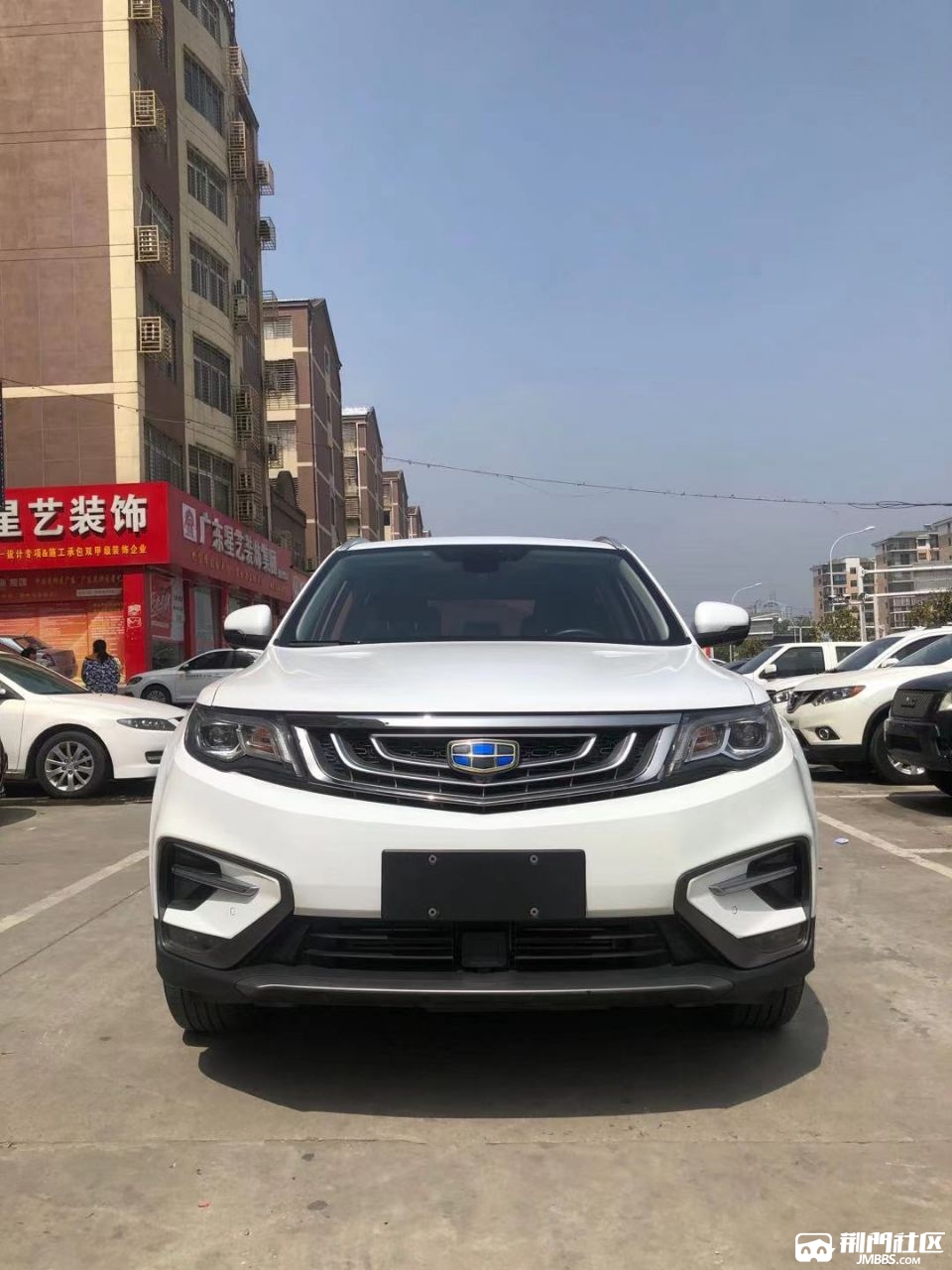 吉利博越越野车