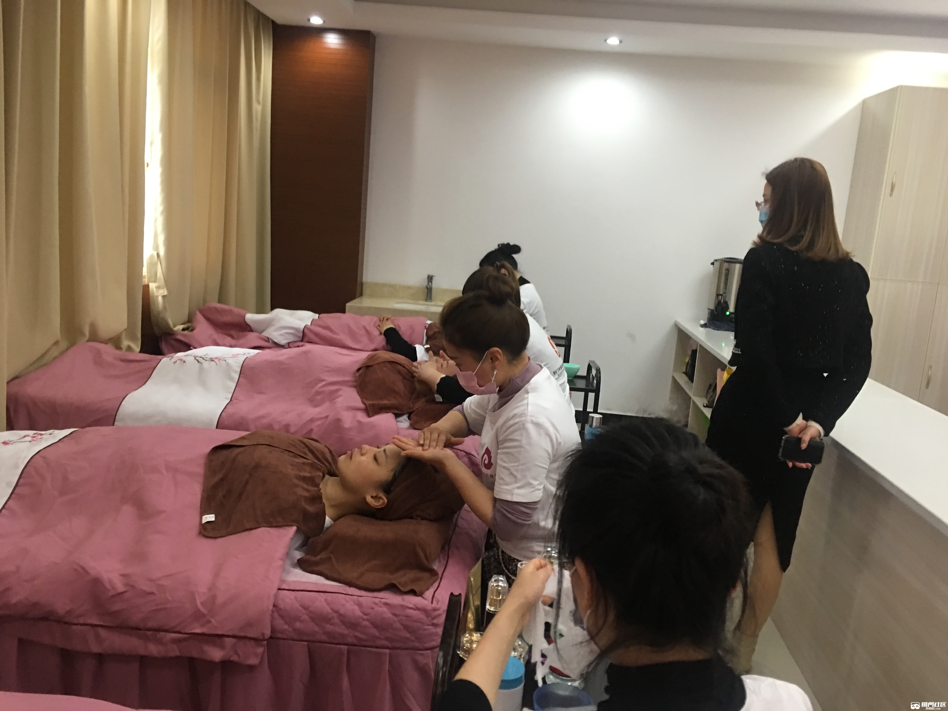 免费培训茶艺,美容,农村户口可享受国家补贴