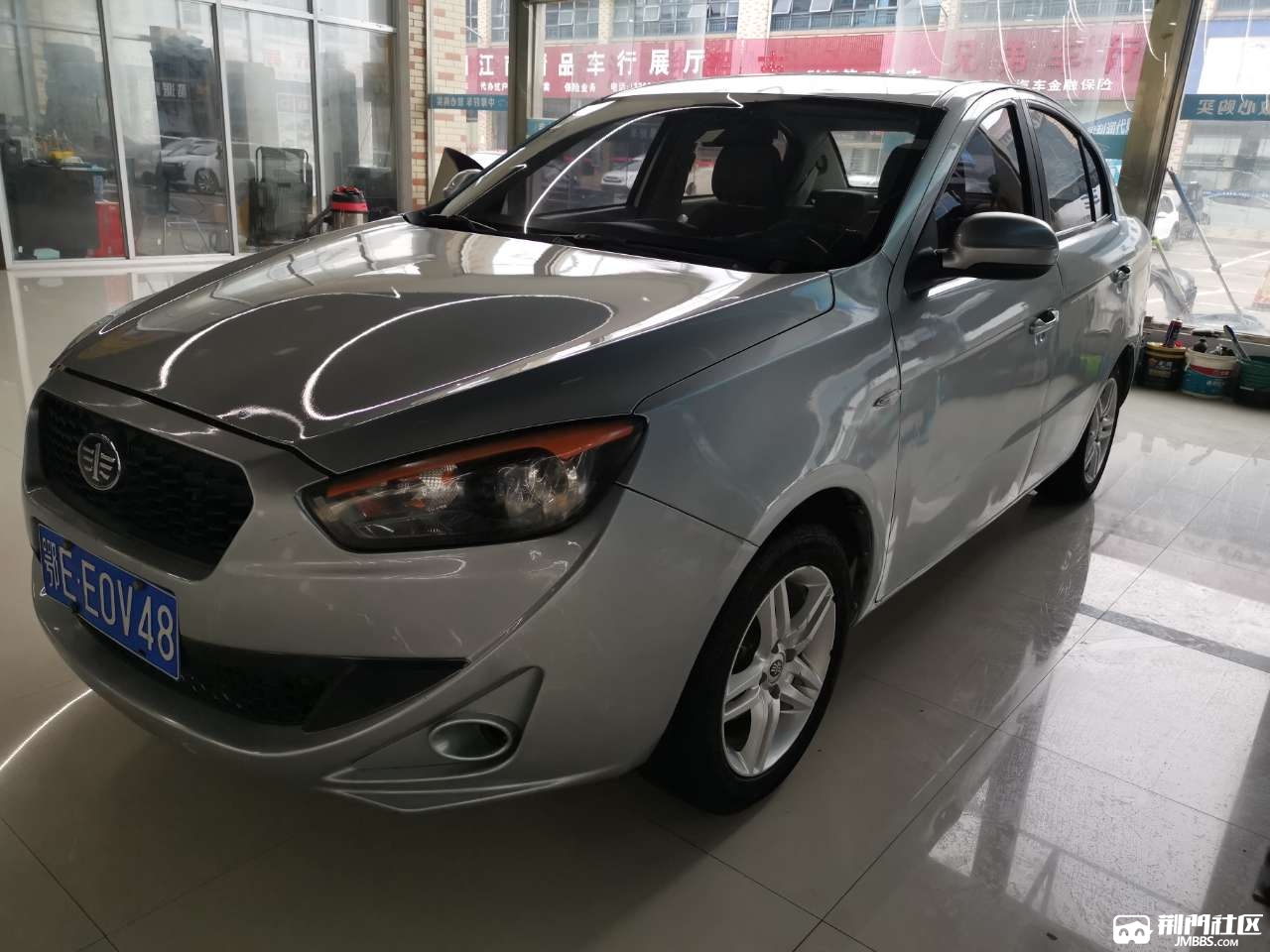 13年上牌一汽欧朗咏春档一万多块钱开走带交强险