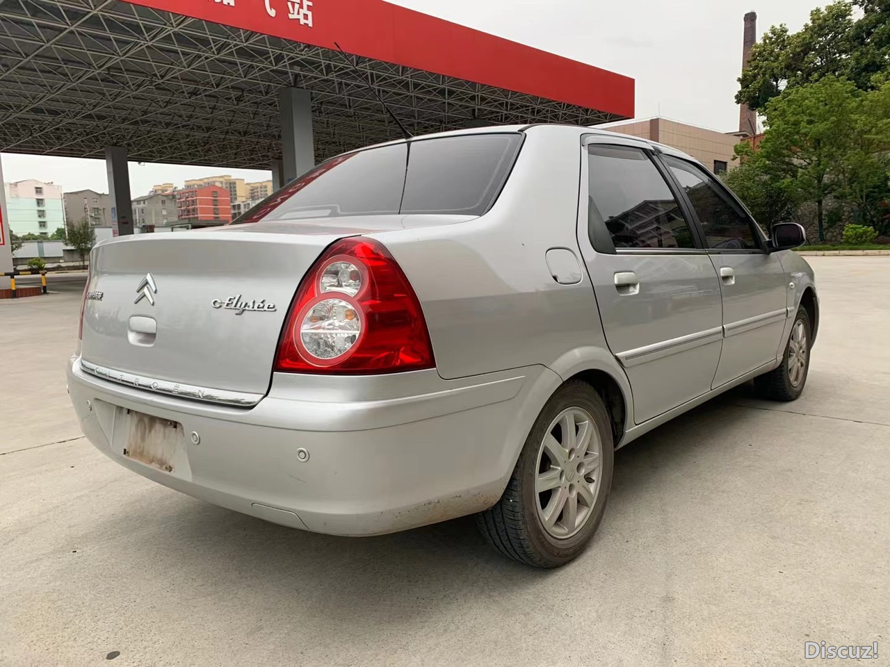 2013年爱丽舍原装油气两用一口价23万