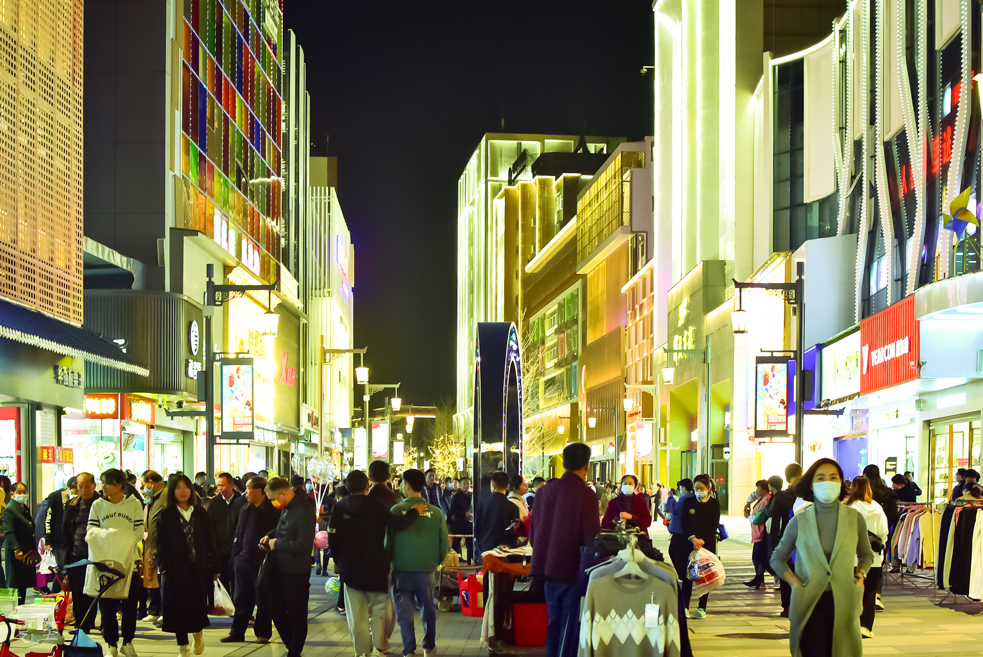 突然安静下来的中天街不太习惯