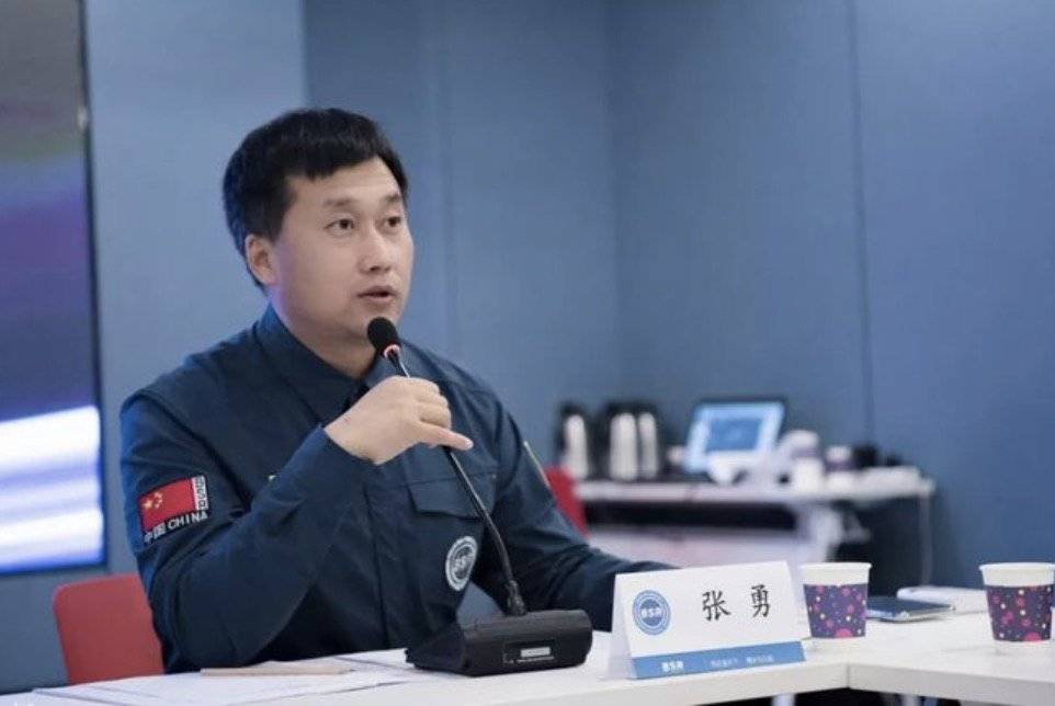 蓝天救援队创始人张勇:将组织由一只100-120人组成重型救援队伍赴