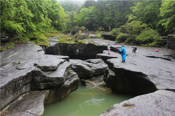迷失在米仓山中的十八潭跟着大咖难做人川陕秘境穷游